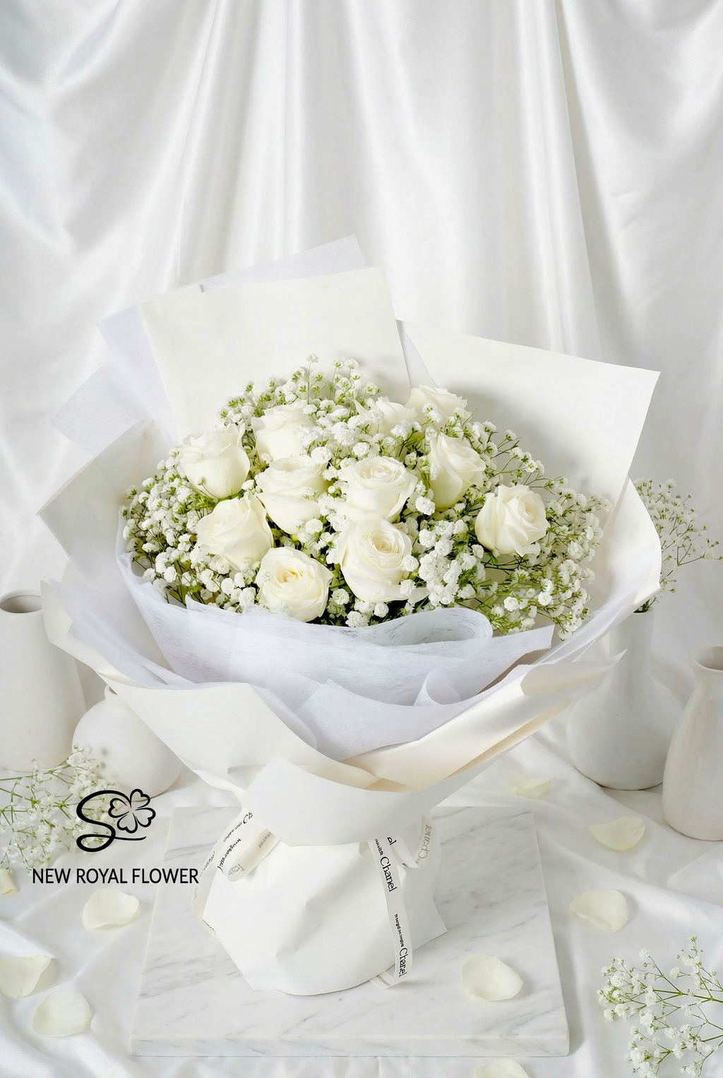 Eternal White Grace（11 white rose bouquet）