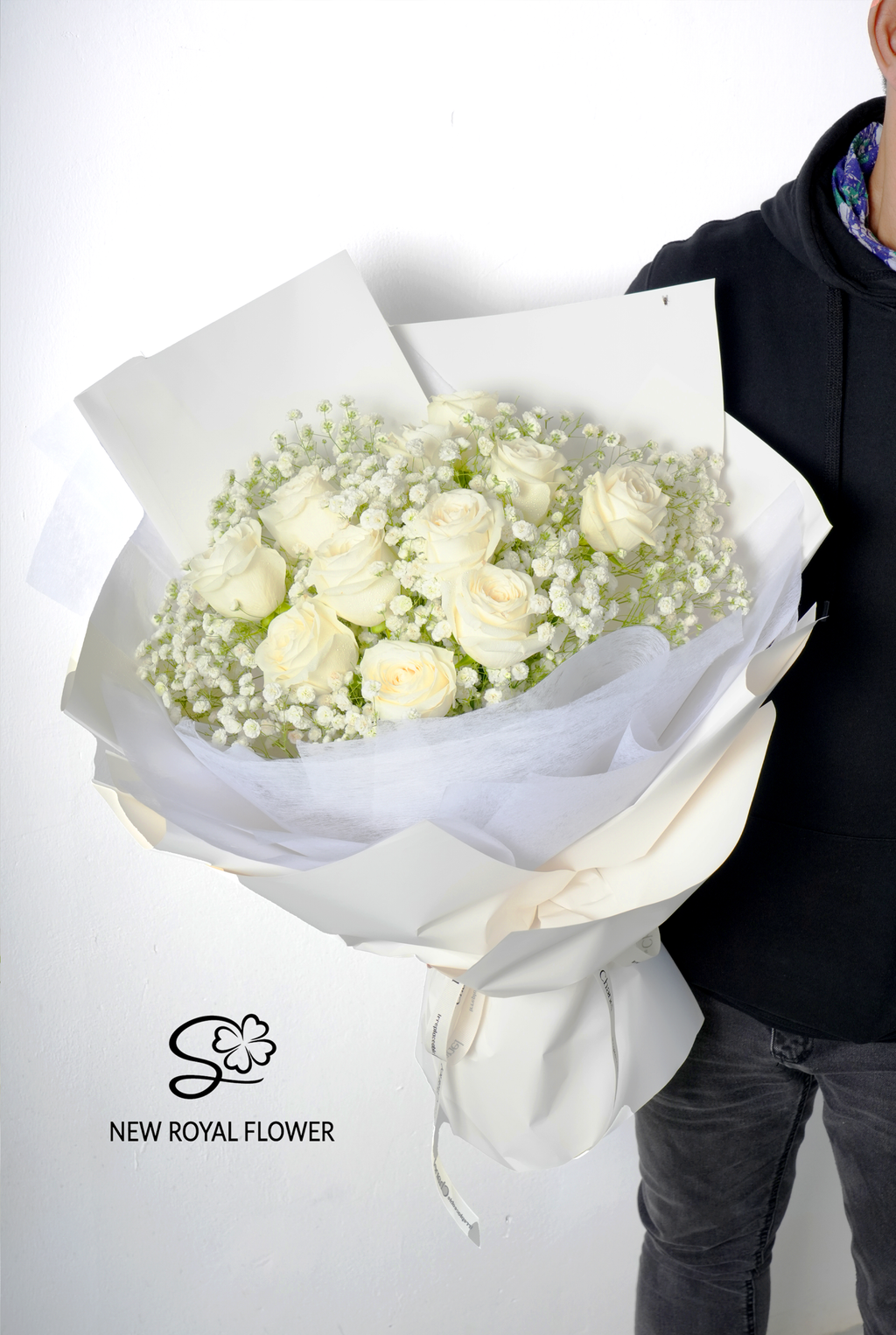 Eternal White Grace（11 white rose bouquet）