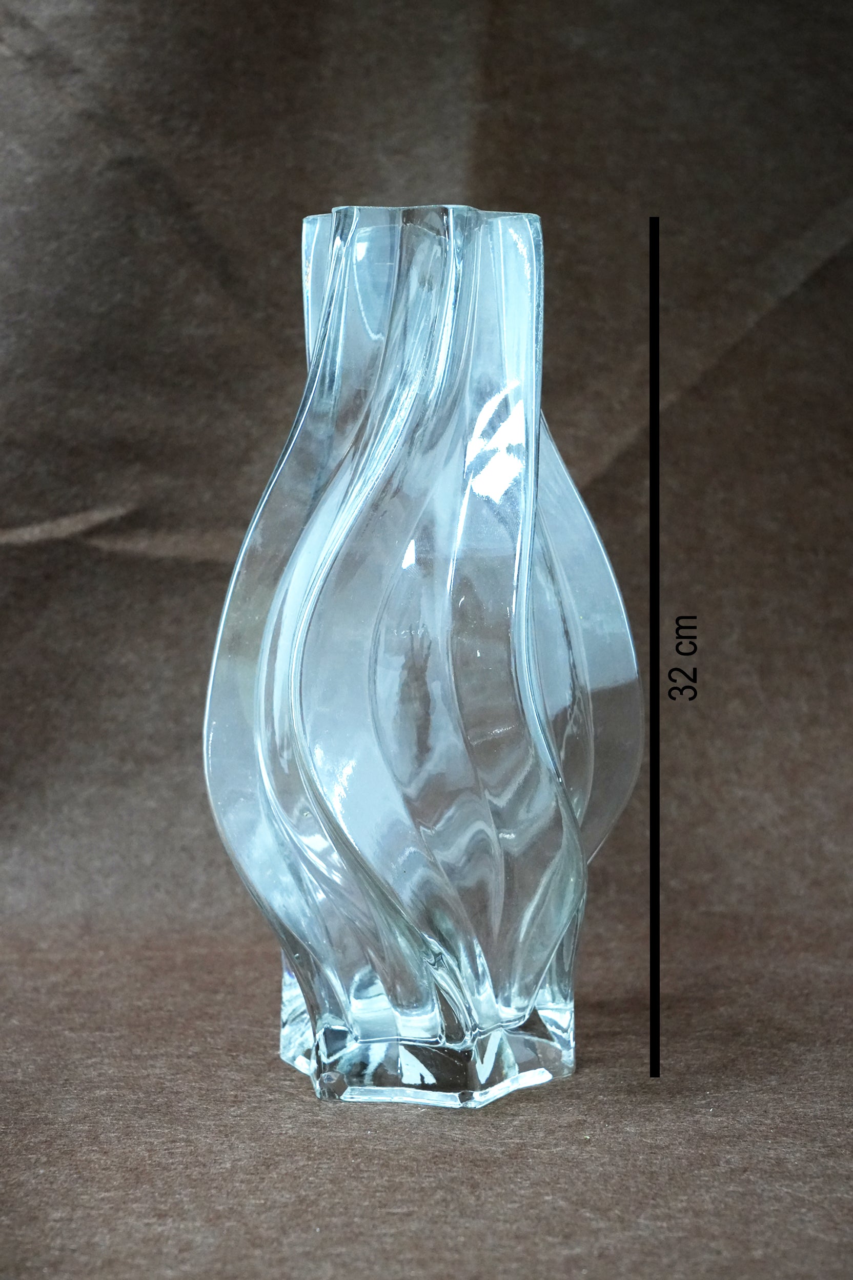 WaveRipple Sculpted Clear Glass Vase