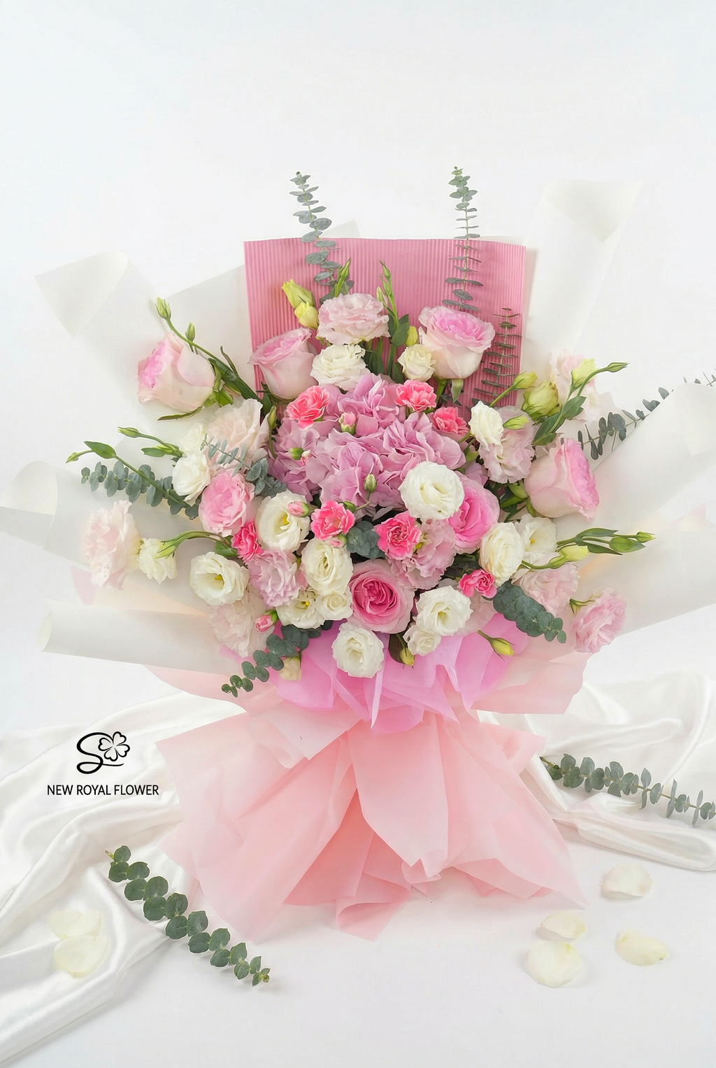 Pink Whisper – Luxury Garden Bouquet
