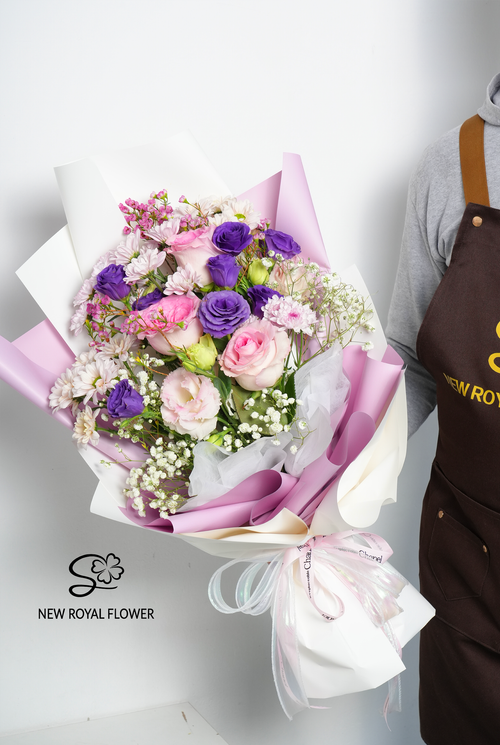 Blush Harmony – Pastel Garden Bouquet