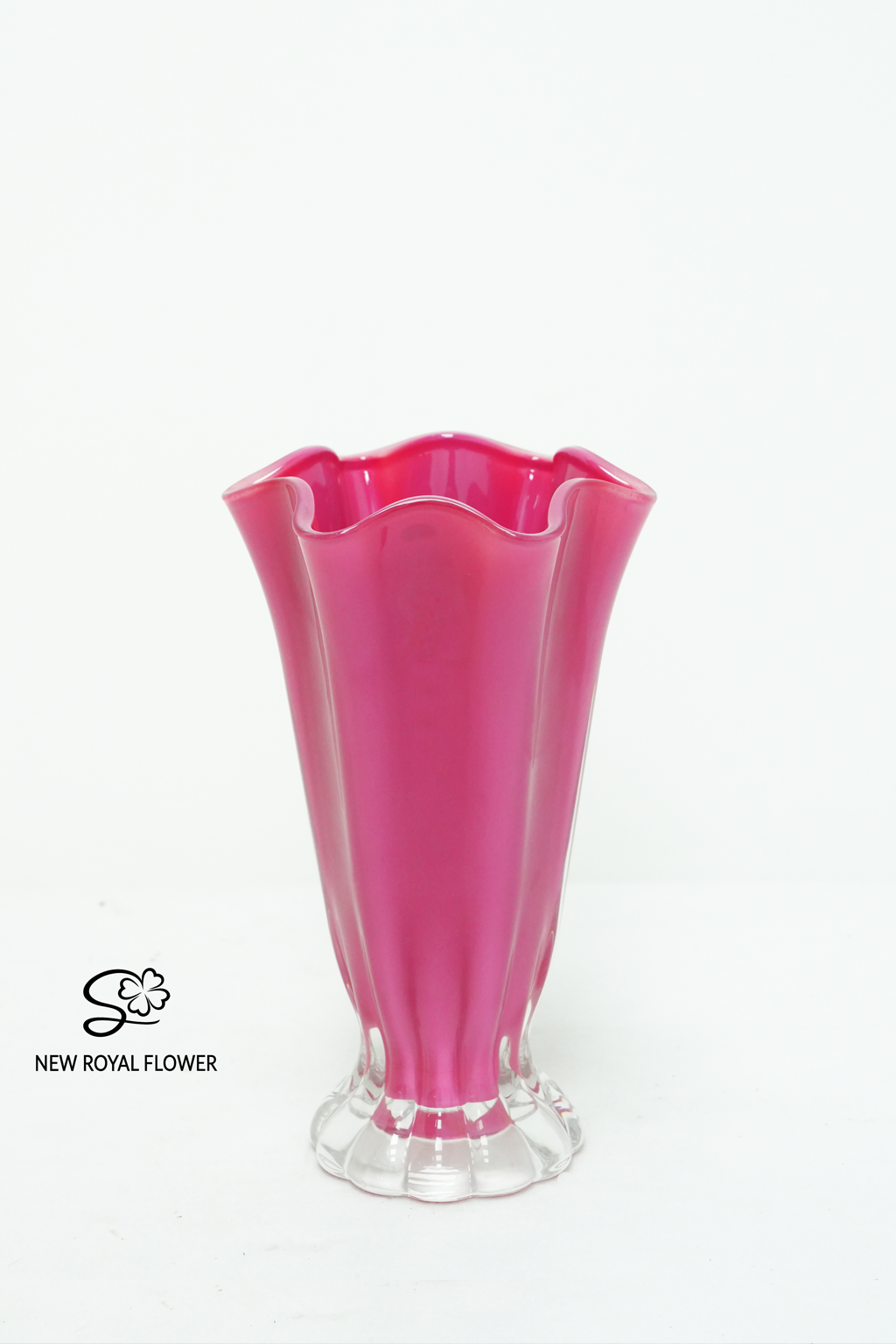 Elegant Fluted Glass Flower Vase
