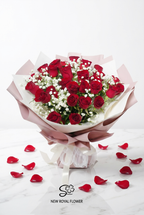 Eternal Passion – 33 Red Roses