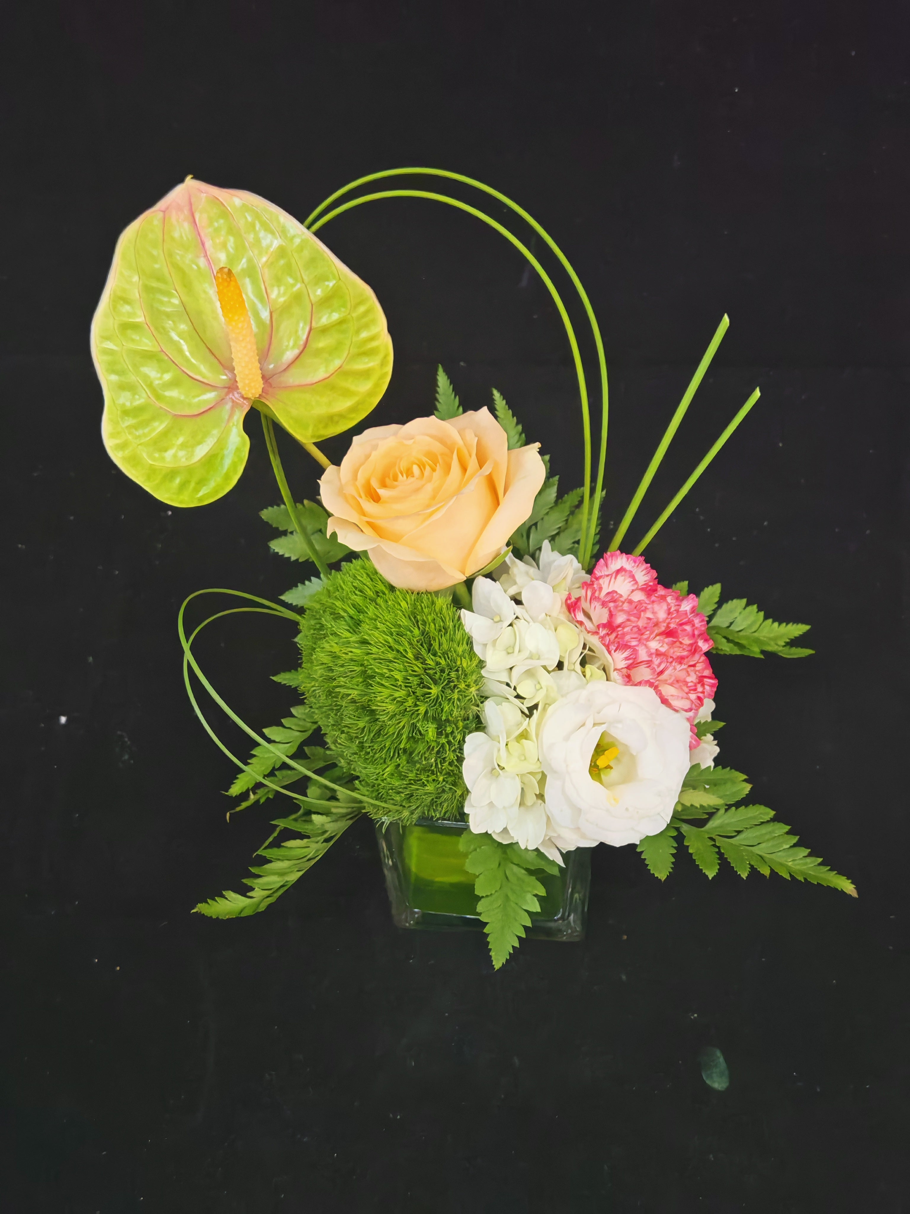 Small fresh table flower