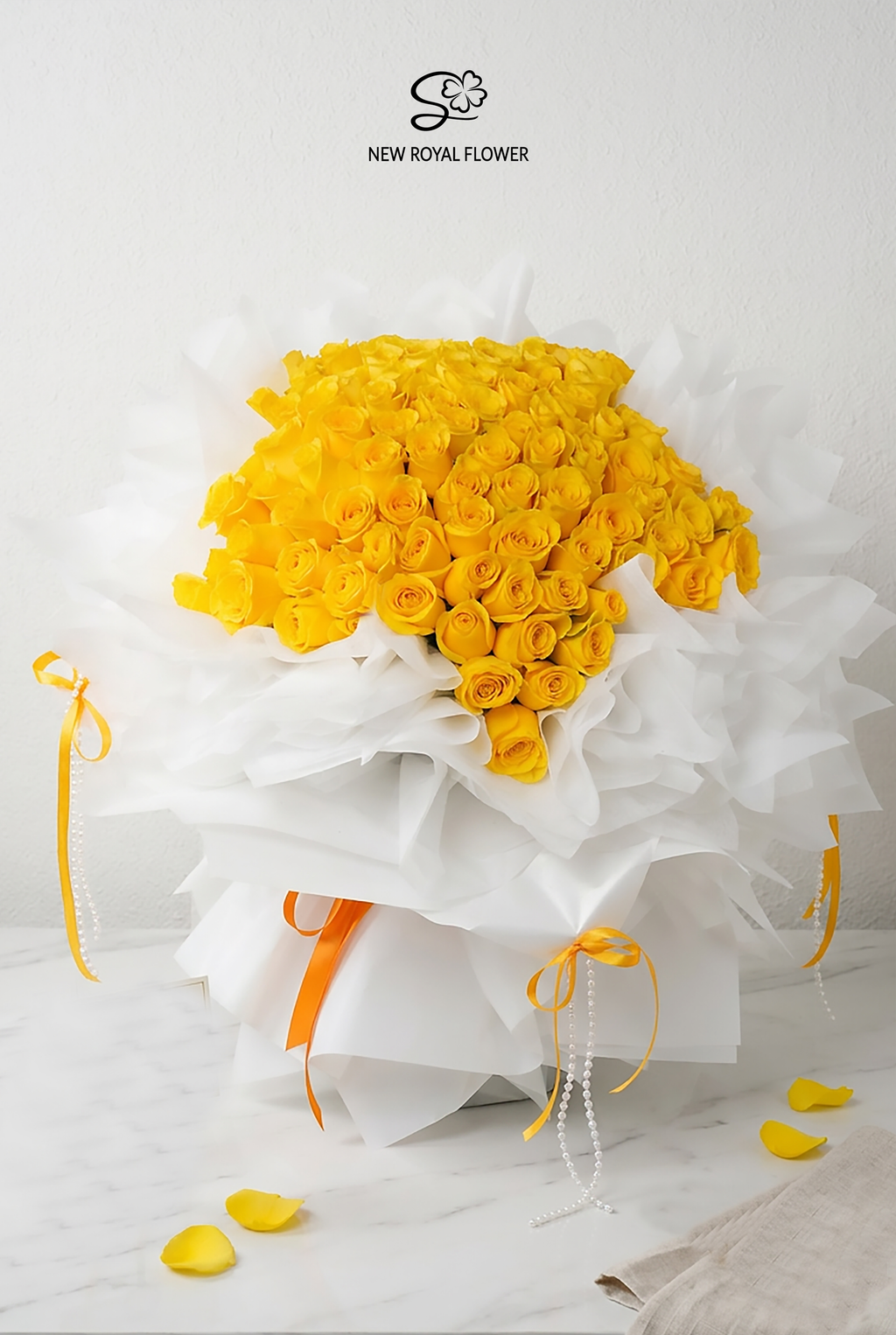 Yellow Star Rose Bouquet