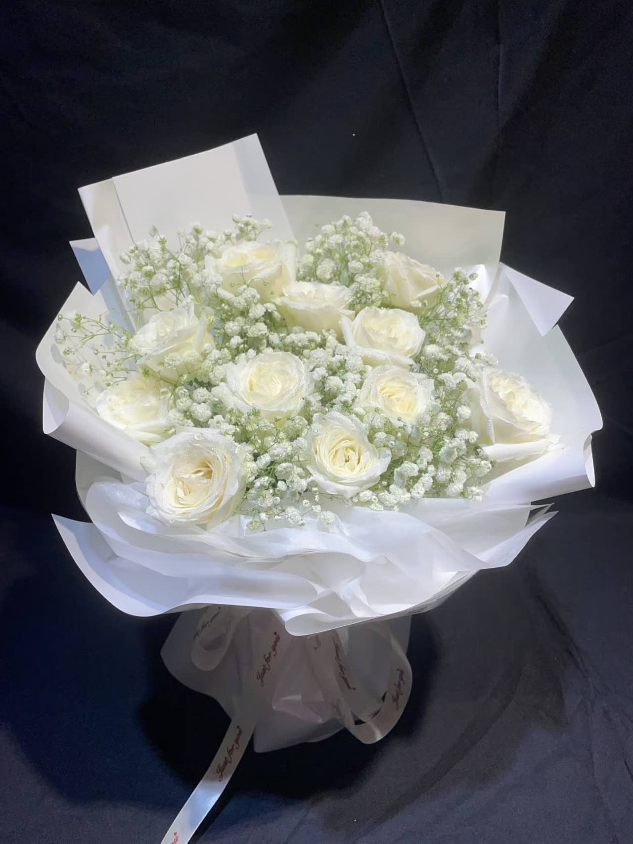 Eternal White Grace（11 white rose bouquet）